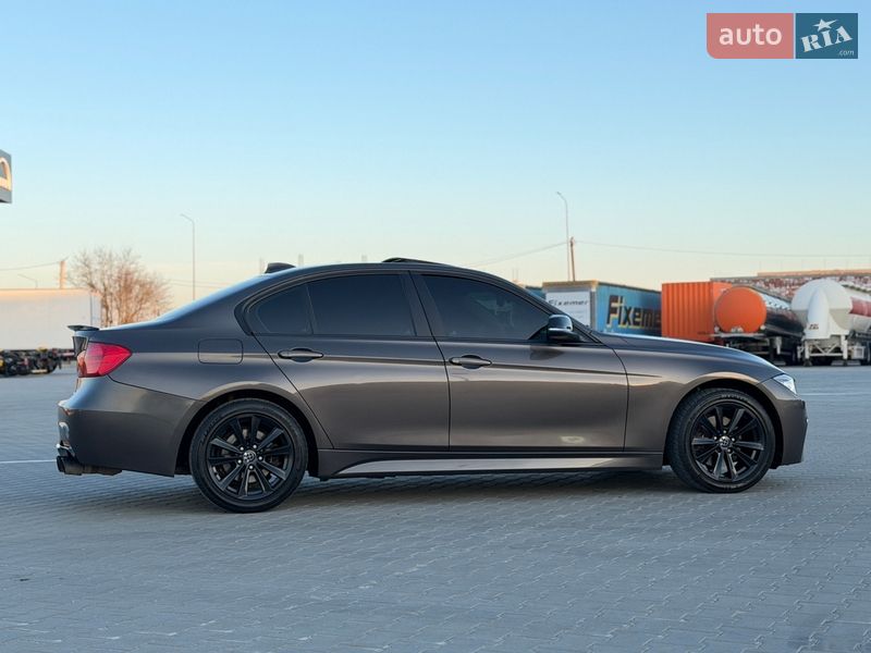 Седан BMW 3 Series 2013 в Черновцах