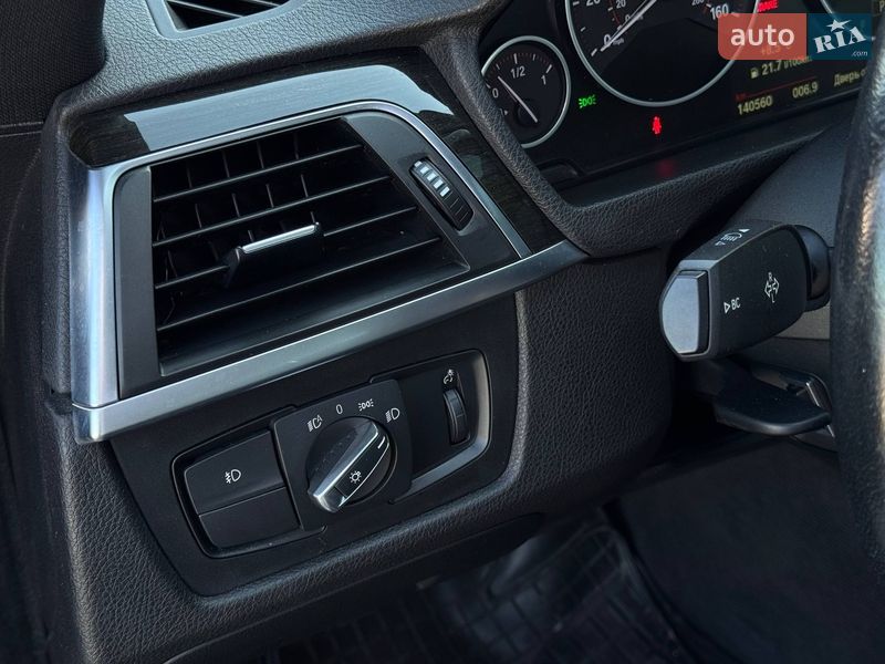 Седан BMW 3 Series 2017 в Ровно