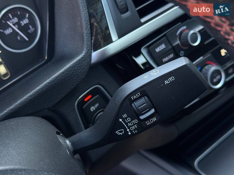 Седан BMW 3 Series 2017 в Ровно