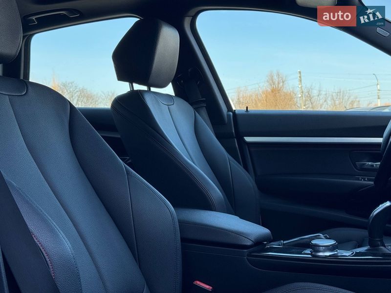 Седан BMW 3 Series 2017 в Ровно