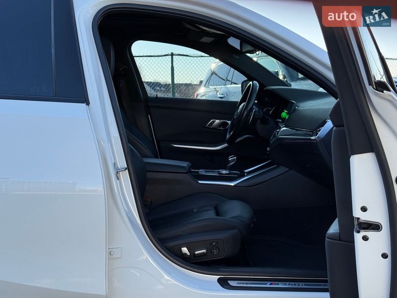 Седан BMW 3 Series 2019 в Виннице