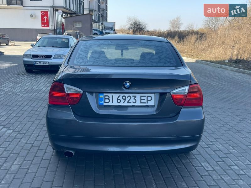 Седан BMW 3 Series 2005 в Ровно