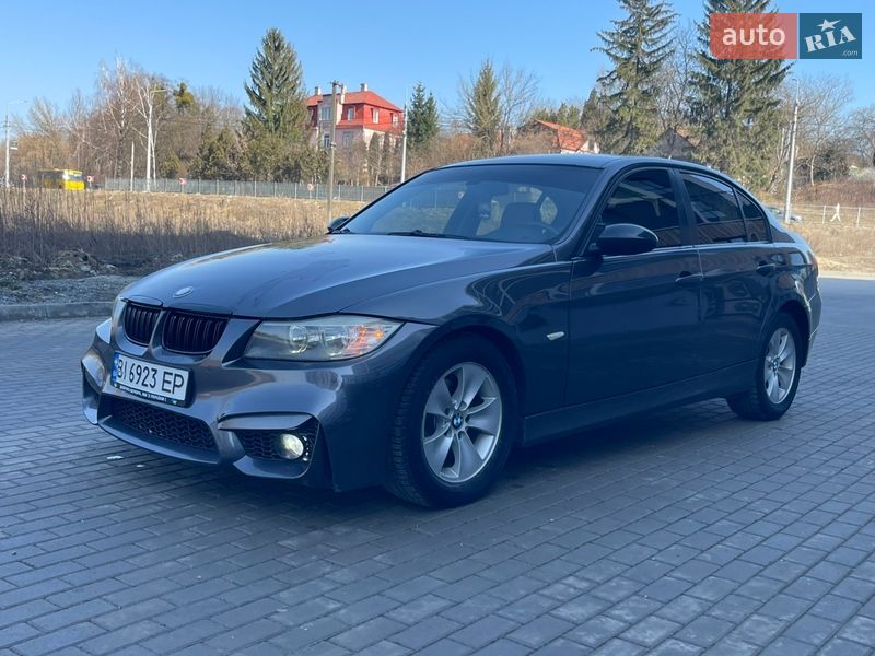 Седан BMW 3 Series 2005 в Ровно