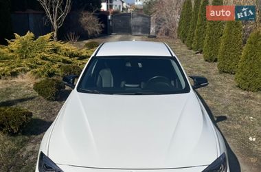 Седан BMW 3 Series 2018 в Яворові