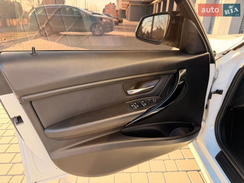 Седан BMW 3 Series 2017 в Виннице фото 40 Седан BMW 3 Series 2017 в Виннице