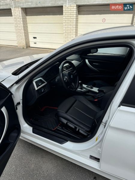 Седан BMW 3 Series 2013 в Ровно