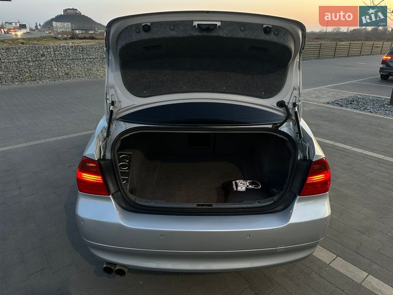 Седан BMW 3 Series 2006 в Мукачево