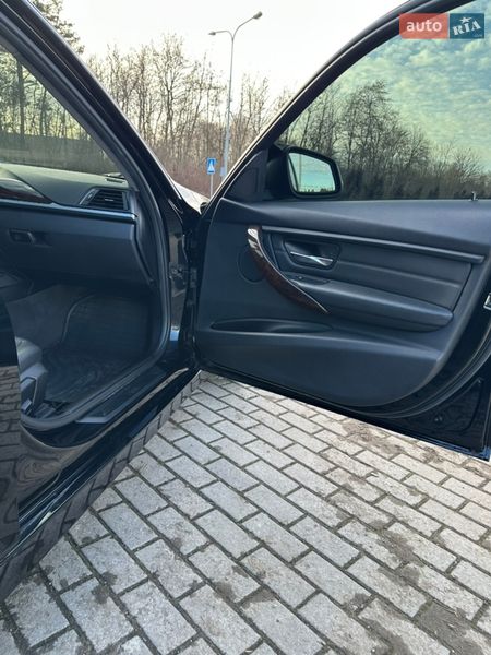 Седан BMW 3 Series 2015 в Львове