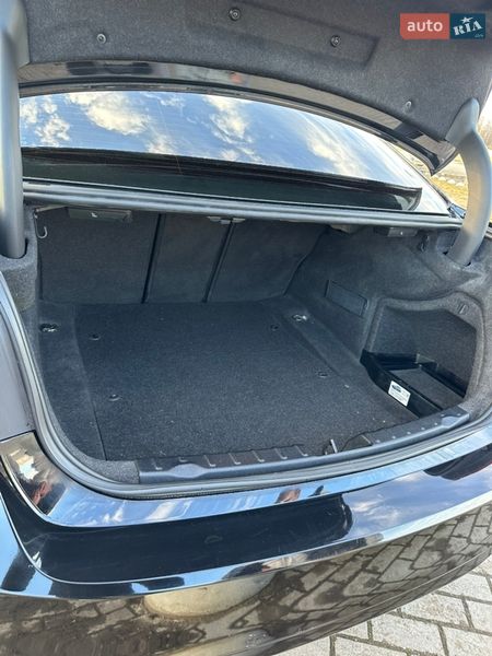 Седан BMW 3 Series 2015 в Львове