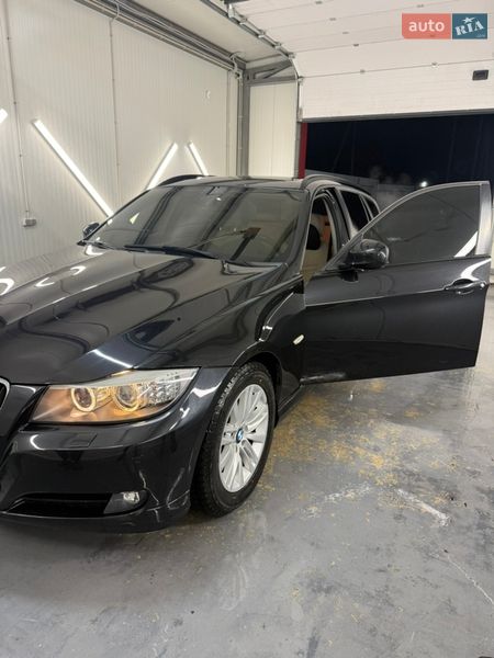 Универсал BMW 3 Series 2010 в Черновцах