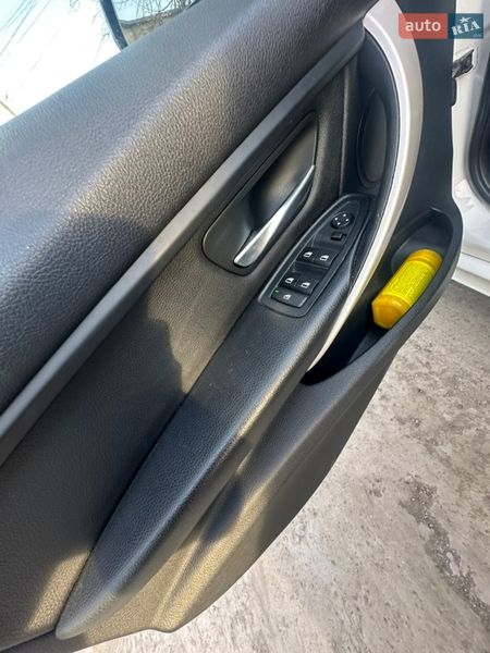 Седан BMW 3 Series 2015 в Измаиле фото 14 Седан BMW 3 Series 2015 в Измаиле