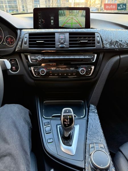 Седан BMW 3 Series 2017 в Киеве