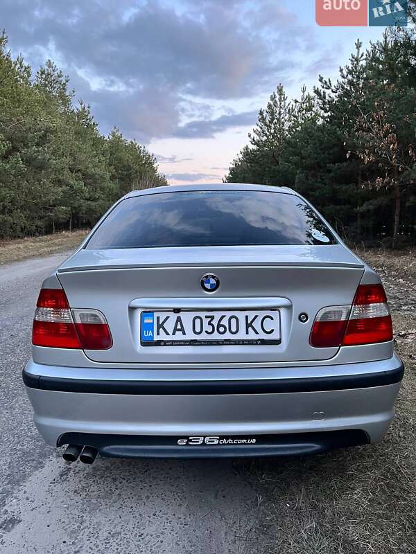 Седан BMW 3 Series 2002 в Барышевке