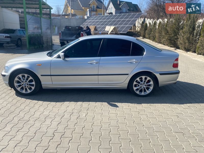 Седан BMW 3 Series 2004 в Чернівцях
