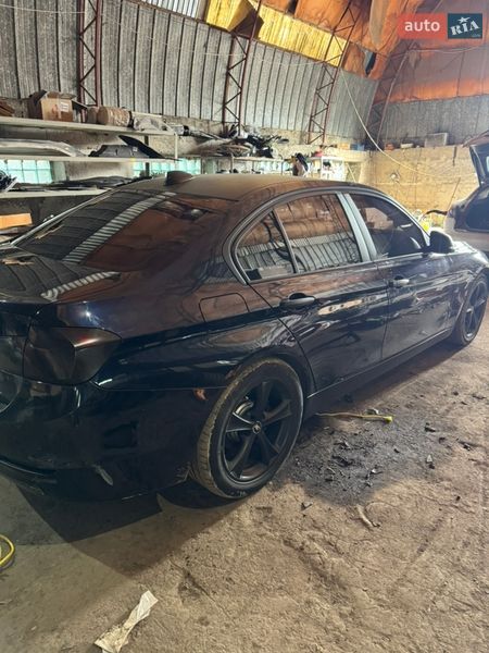 Седан BMW 3 Series 2015 в Львове