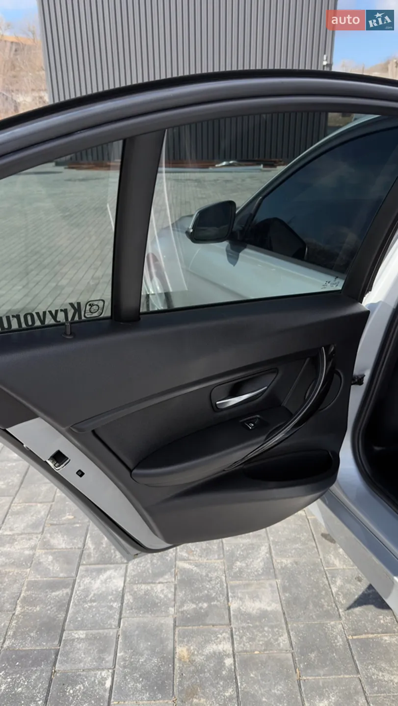 2017 BMW 3er - мініатюра 33