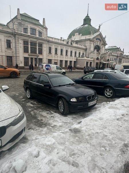 Універсал BMW 3 Series 2001 в Чернівцях