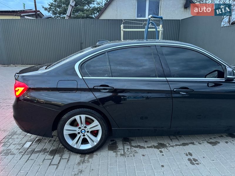 Седан BMW 3 Series 2018 в Киеве