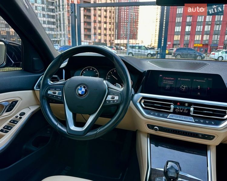 Седан BMW 3 Series 2019 в Киеве
