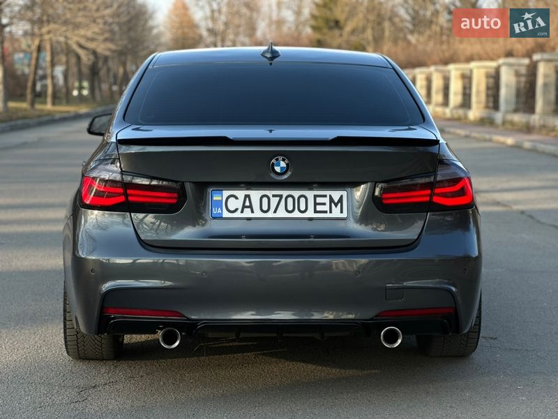 Седан BMW 3 Series 2012 в Умані