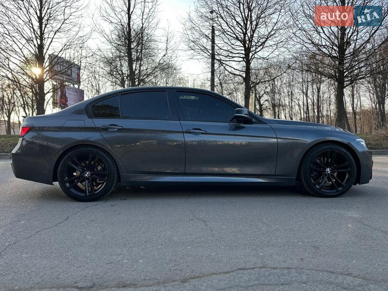Седан BMW 3 Series 2012 в Умані