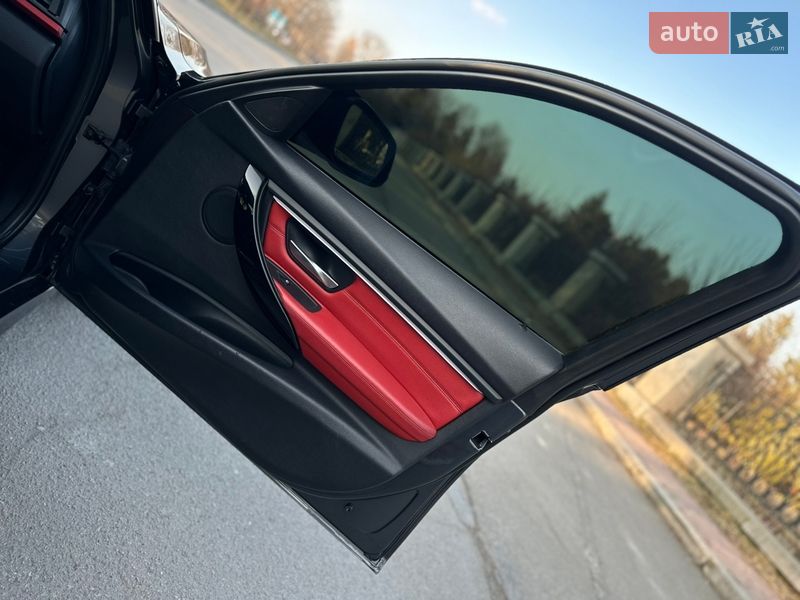 Седан BMW 3 Series 2012 в Умані