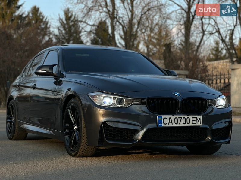 Седан BMW 3 Series 2012 в Умані