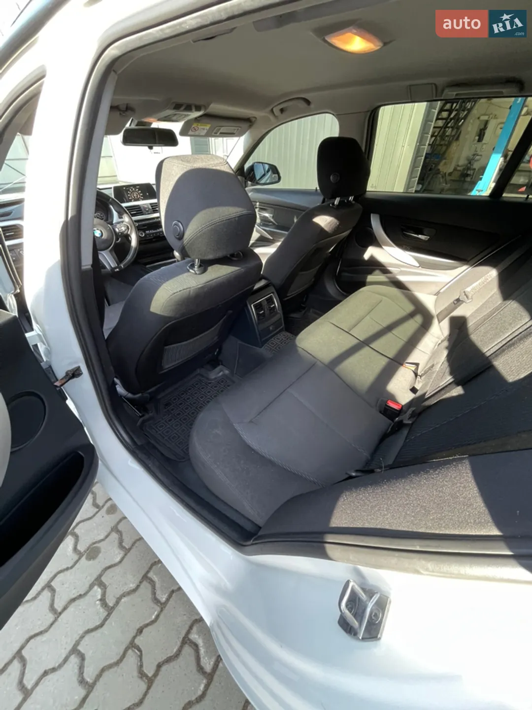 2017 BMW 3er - мініатюра 16