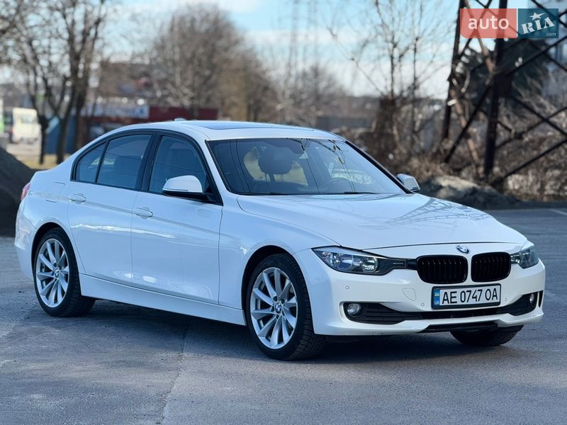 Седан BMW 3 Series 2015 в Днепре