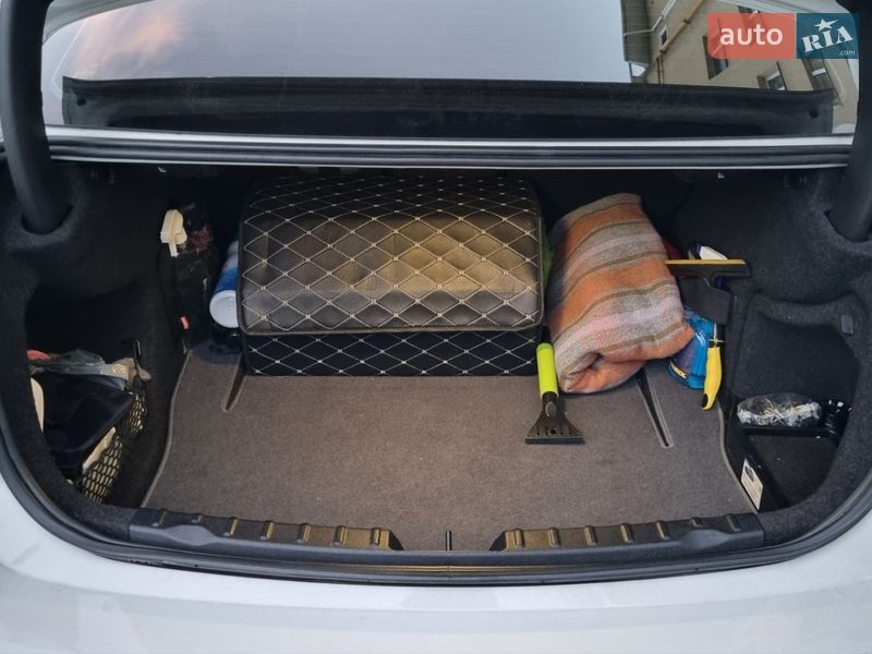 Седан BMW 3 Series 2013 в Черкассах