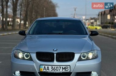 Седан BMW 3 Series 2005 в Києві