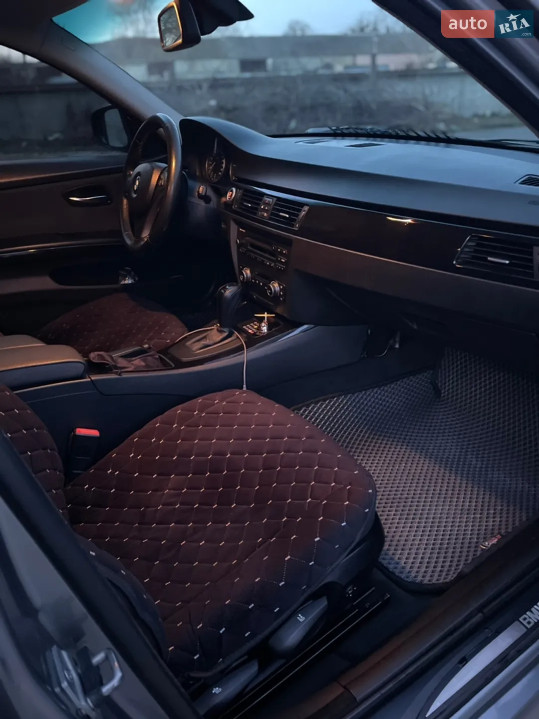 2010 BMW 3er - мініатюра 11