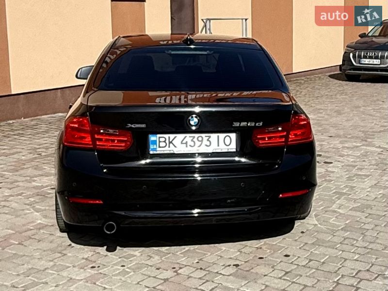 Седан BMW 3 Series 2013 в Ровно