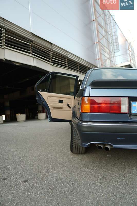 Седан BMW 3 Series 1985 в Киеве