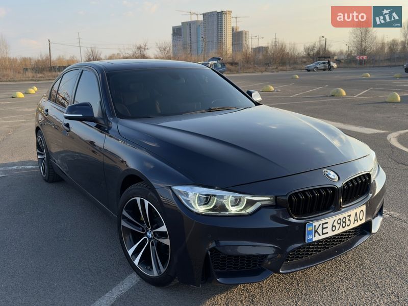Седан BMW 3 Series 2015 в Киеве