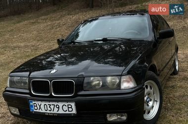 Седан BMW 3 Series 1995 в Гнівані