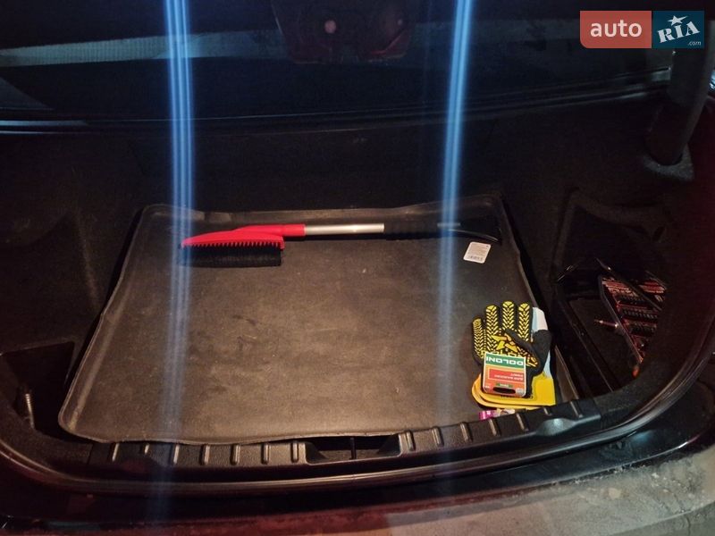 Седан BMW 3 Series 2013 в Кривому Розі