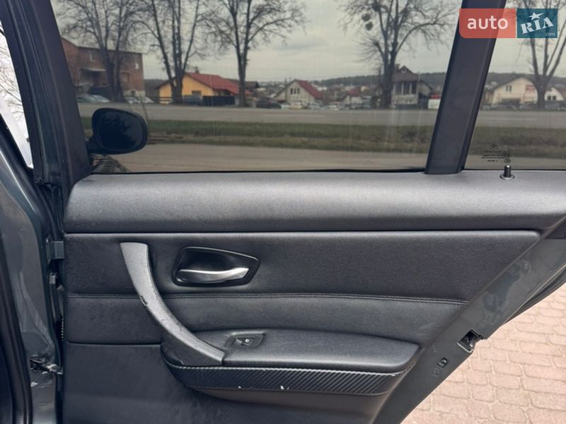 Седан BMW 3 Series 2009 в Хмельницком
