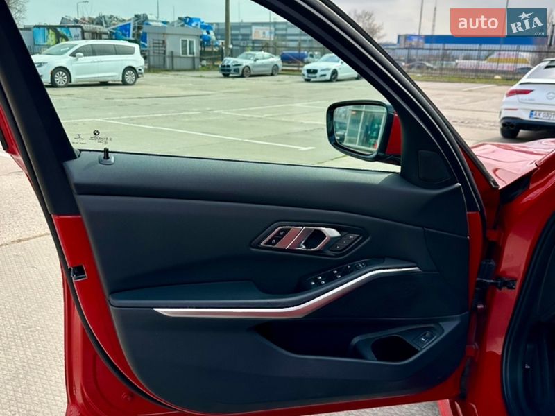 Седан BMW 3 Series 2022 в Киеве