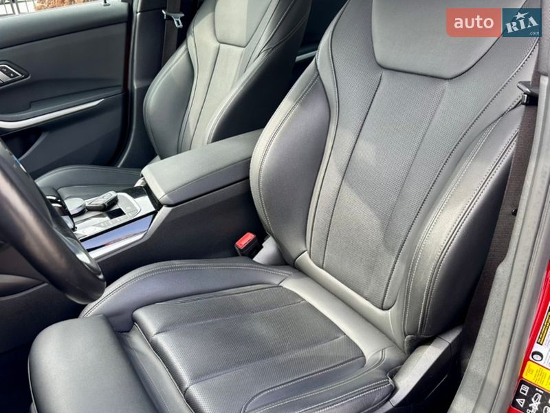 Седан BMW 3 Series 2022 в Киеве