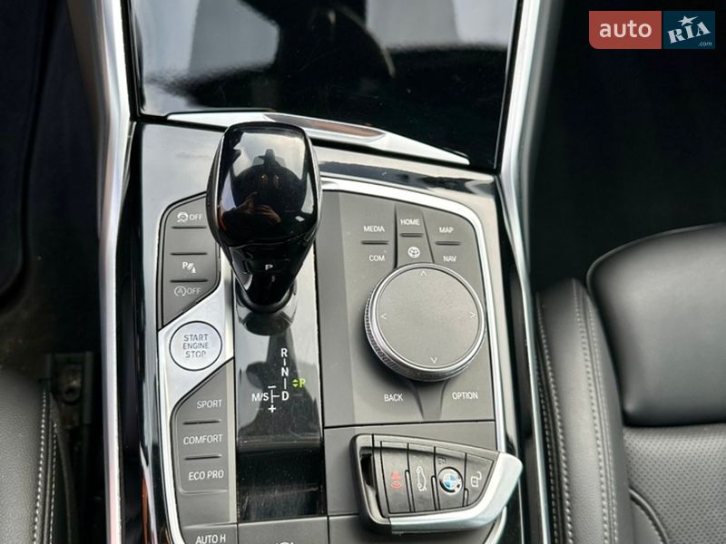 Седан BMW 3 Series 2022 в Киеве