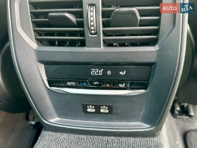 Седан BMW 3 Series 2022 в Киеве