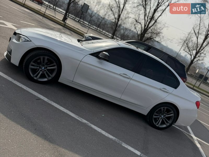 Седан BMW 3 Series 2014 в Киеве