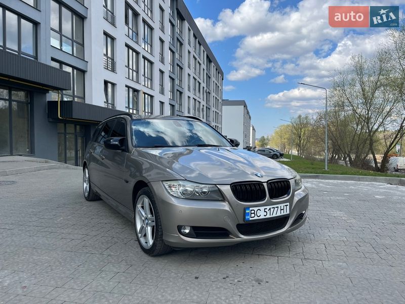 BMW 3 Series 2011