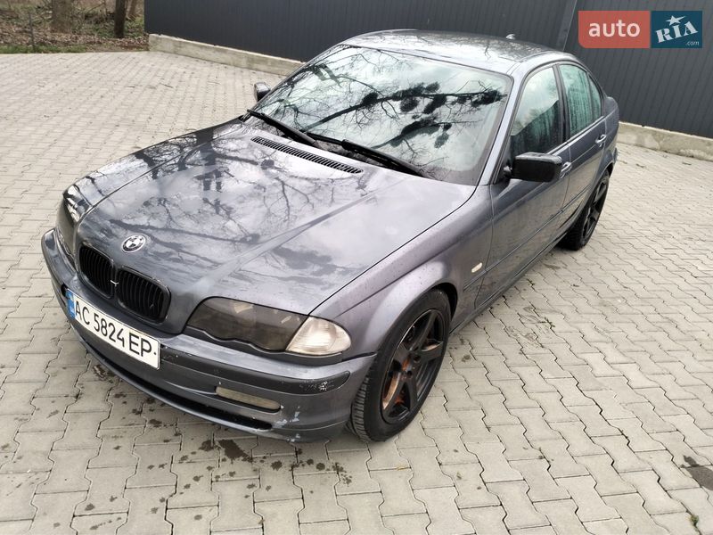 Седан BMW 3 Series 2001 в Черновцах