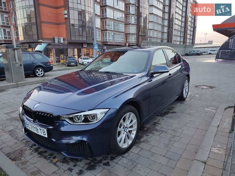 Седан BMW 3 Series 2018 в Львові