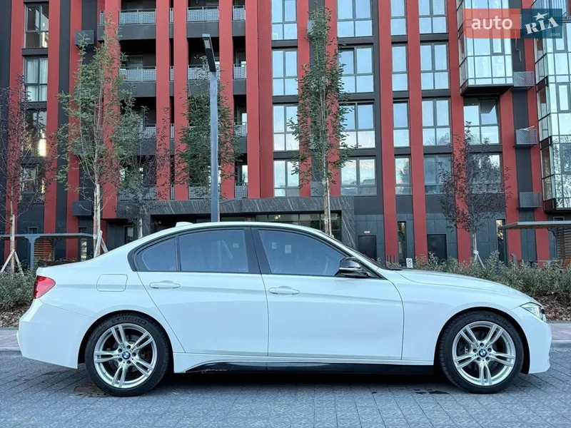 BMW 3 Series 2016 VIN WBA8E5C3XHK388861 фото оголошення 4 з 67