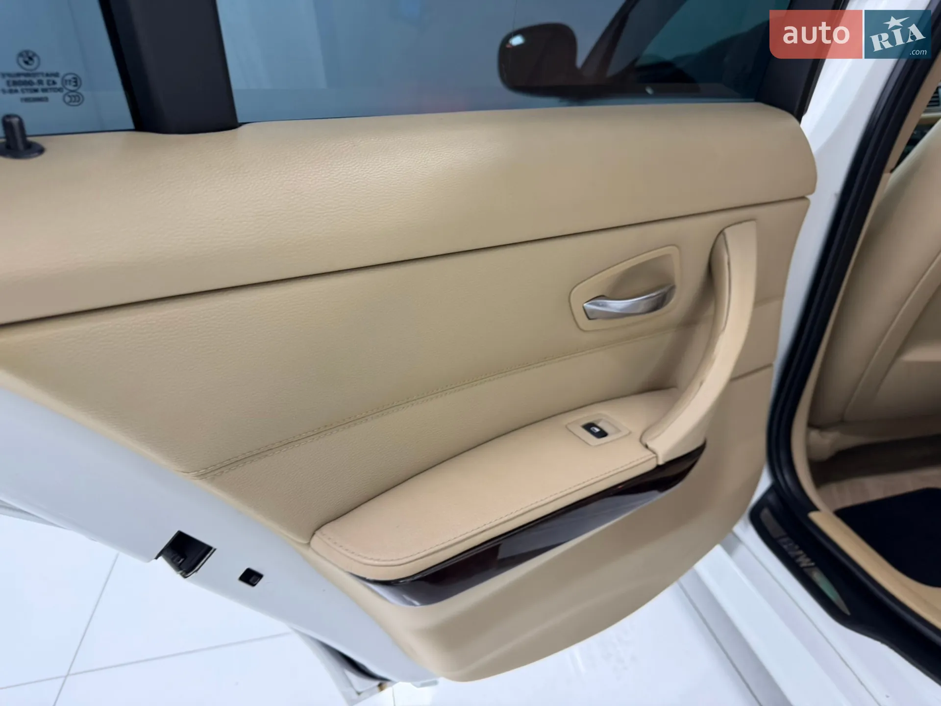 2010 BMW 3er - мініатюра 15