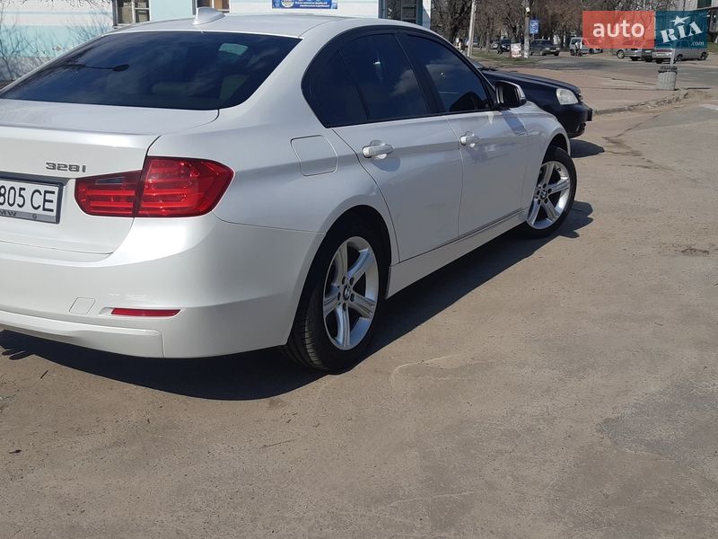 Седан BMW 3 Series 2013 в Корюковке