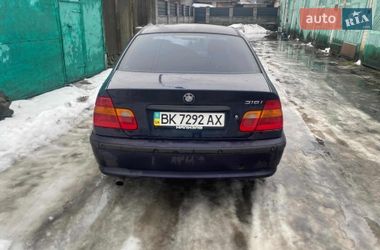 Седан BMW 3 Series 2002 в Кореці